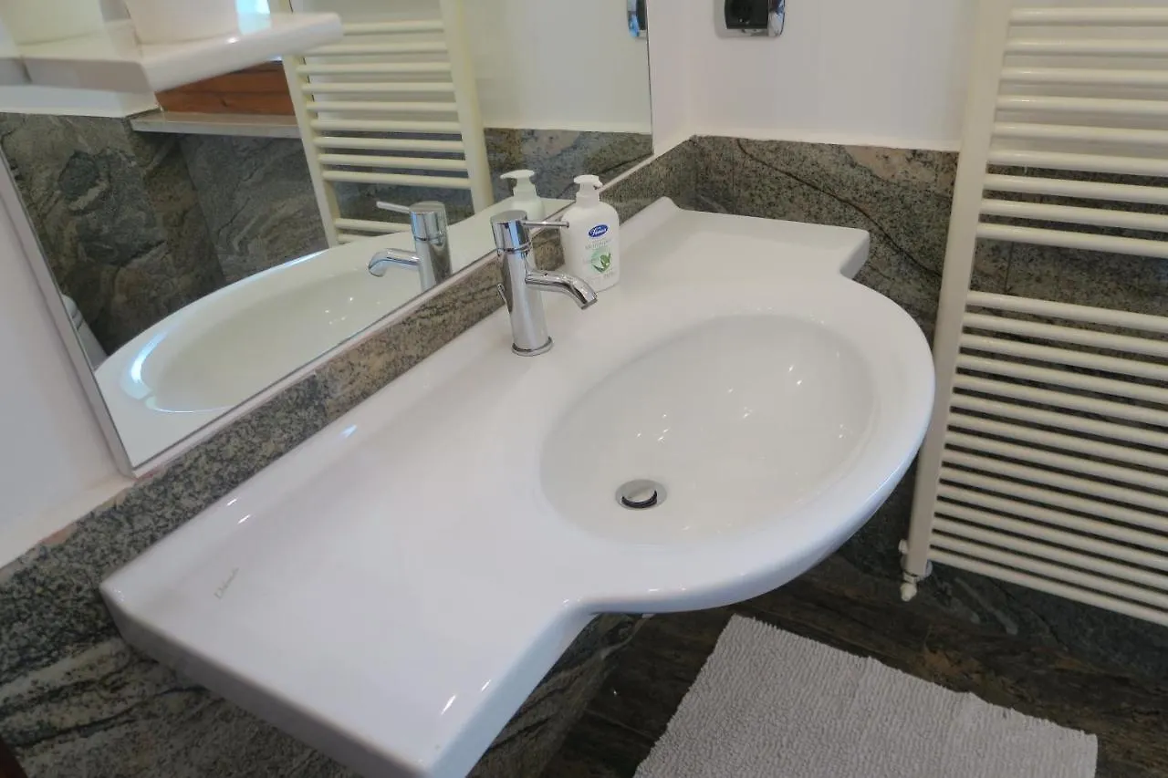 Villa Arianna - Suite Arianna 0*, Tignale